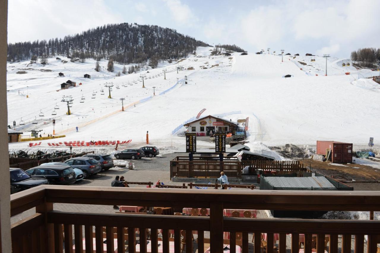 Hotel Helvetia Livigno Exteriör bild